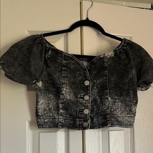 Womens Black Acid-Wash Button Front Crop Top